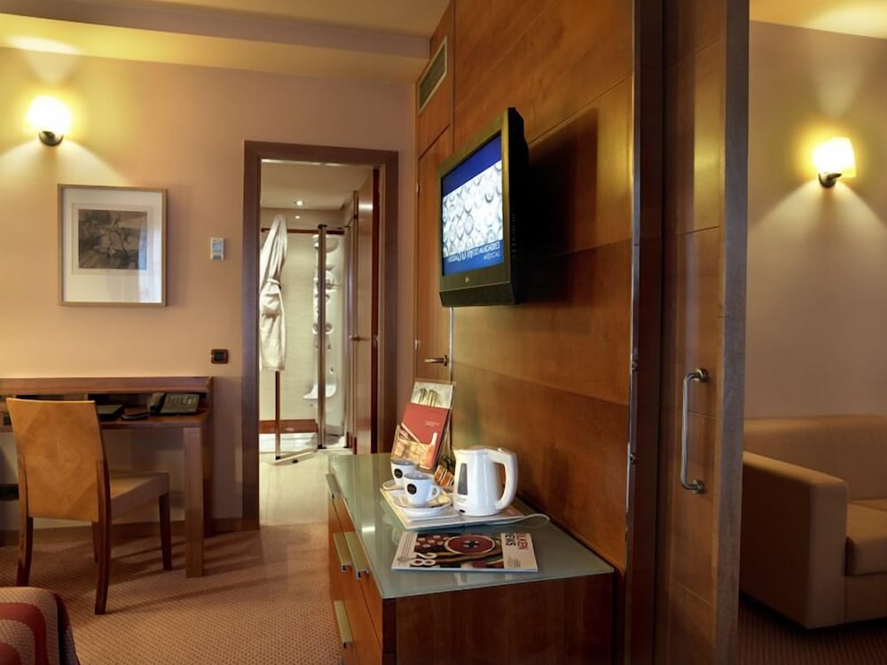 Фото Hotel Silken Monumental Naranco