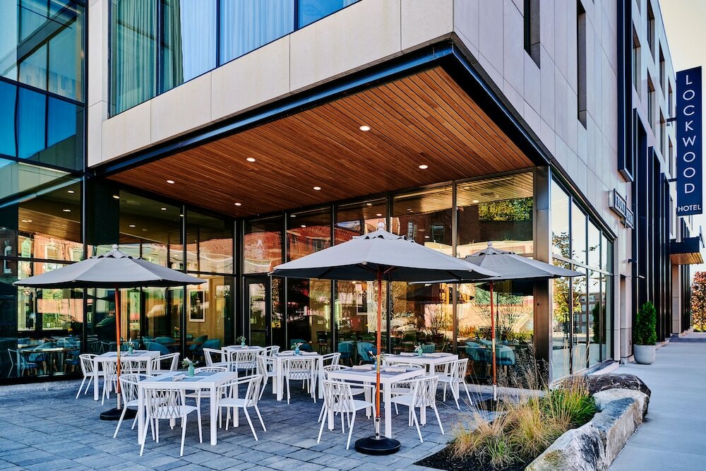 Фото Lockwood Hotel