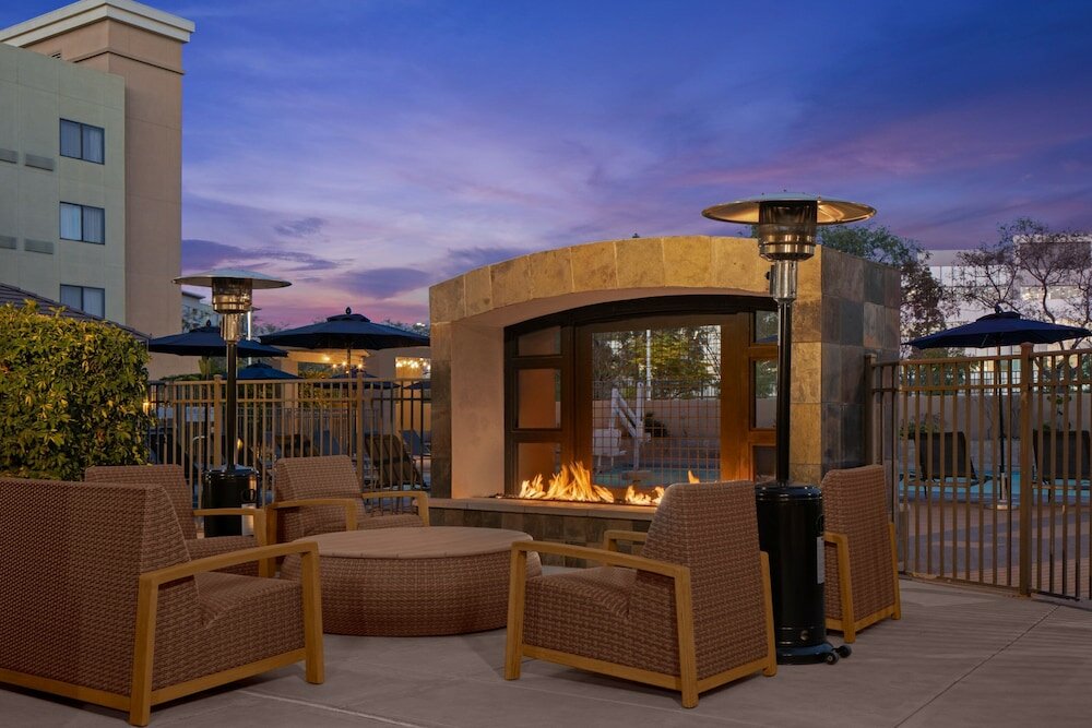 Фото Courtyard by Marriott San Diego Central