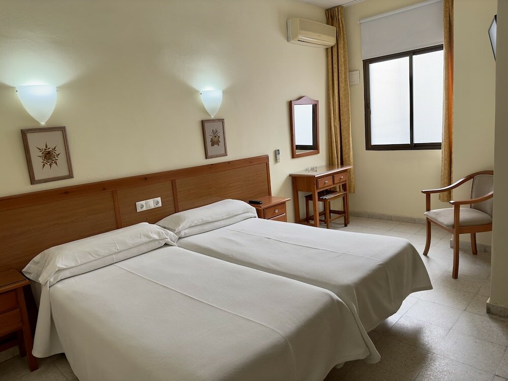 Фото Hotel Cabello