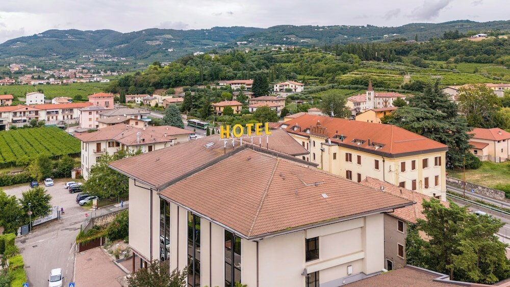 Фото Kona Hotel Verona