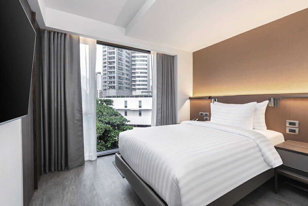 Фото Gardina Asoke Hotel & Residence