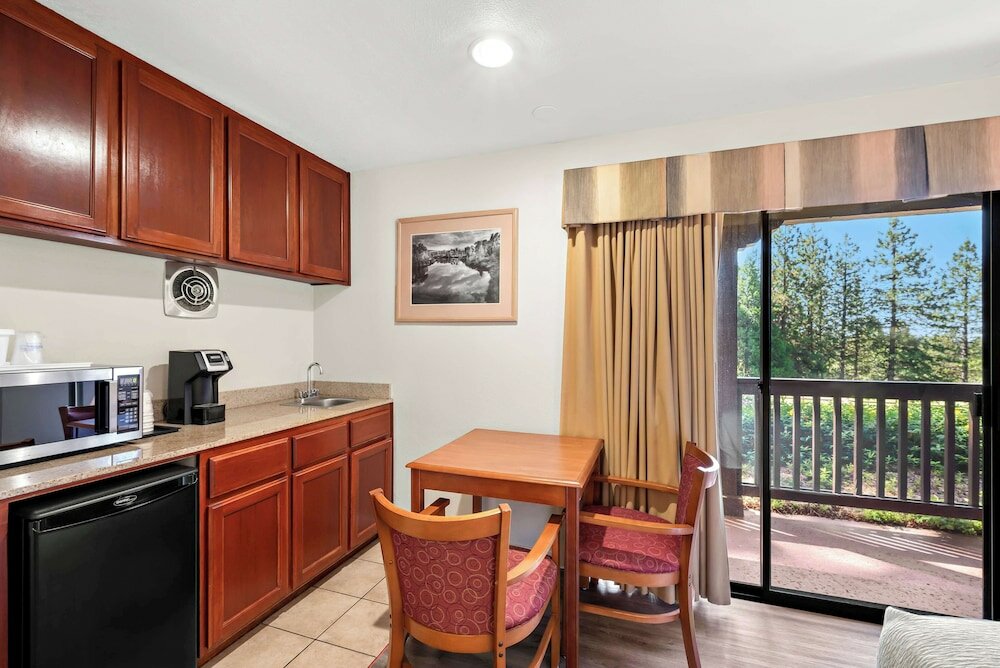 Фото Best Western Stagecoach Inn