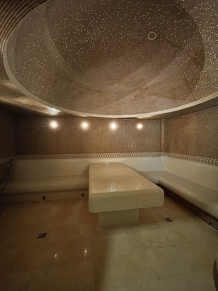 Фото Гранд-Отель Bernardazzi 38