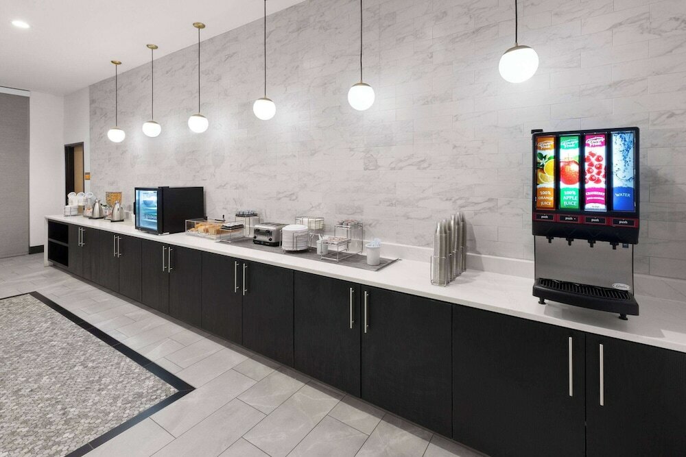 Фото La Quinta Inn & Suites by Wyndham Austin Parmer/Tech Ridge