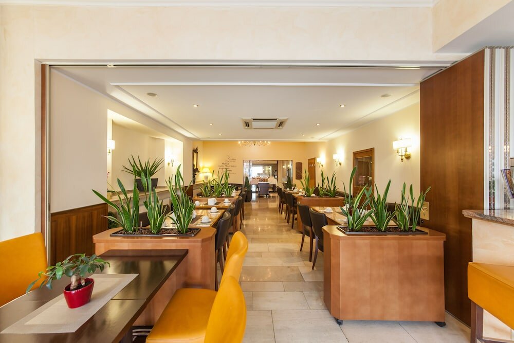 Фото Hotel Flora Düsseldorf