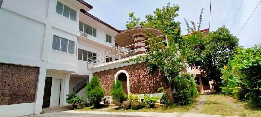 Hotel Oyo 799 Ddd Habitat Iloilo, Iloilo City, photo