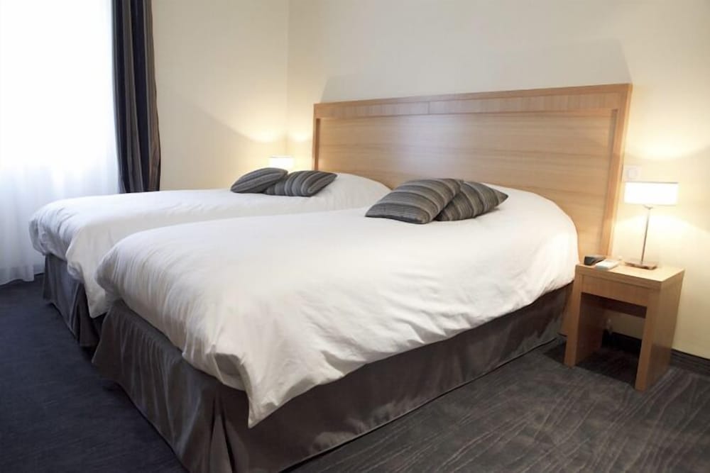 Фото Modern Hotel