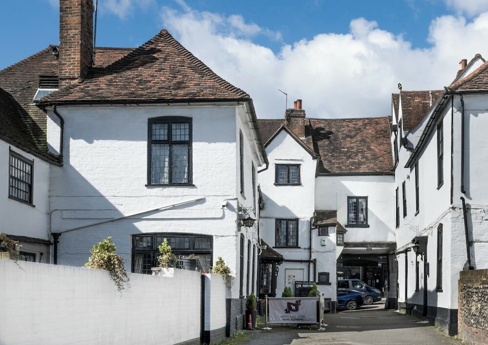 Фото The White Hart Hotel