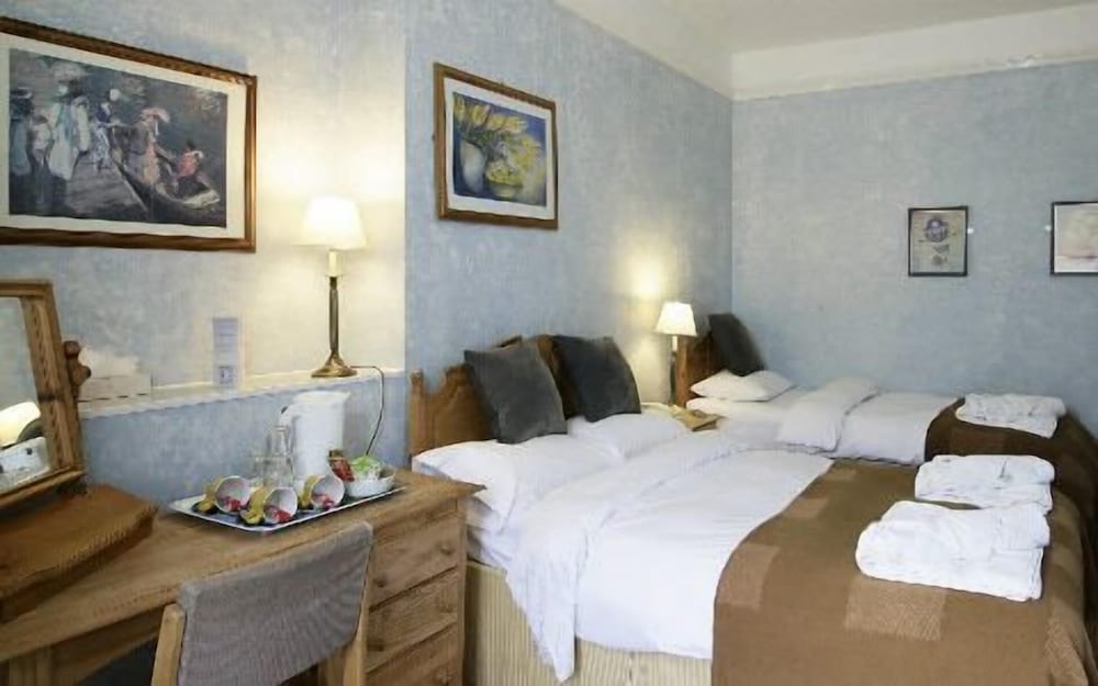 Фото Ambassador Hotel