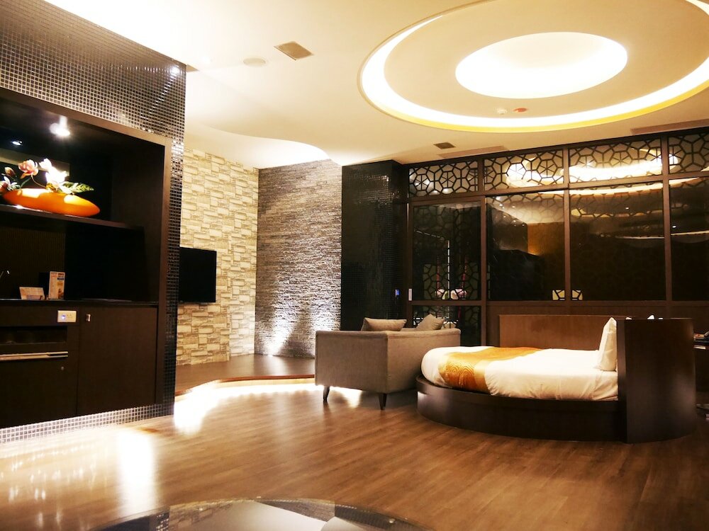 Фото Moonshy Boutique Motel