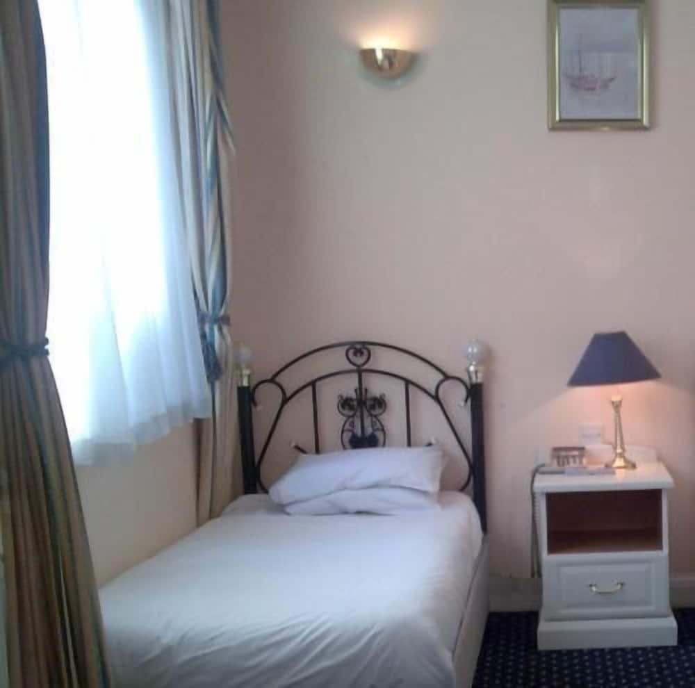 Фото Mermaid Suite Hotel