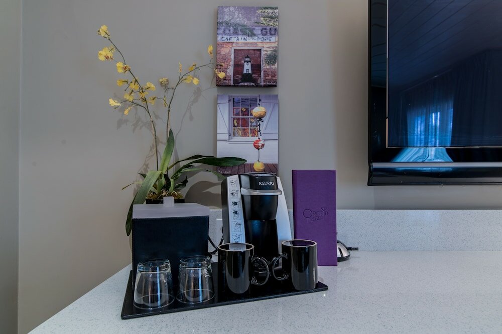 Фото Orchid Key Inn - Adults Only