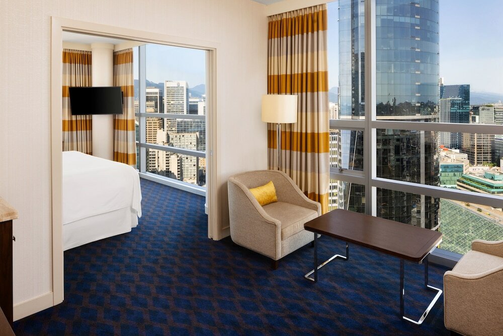 Фото Sheraton Vancouver Wall Centre