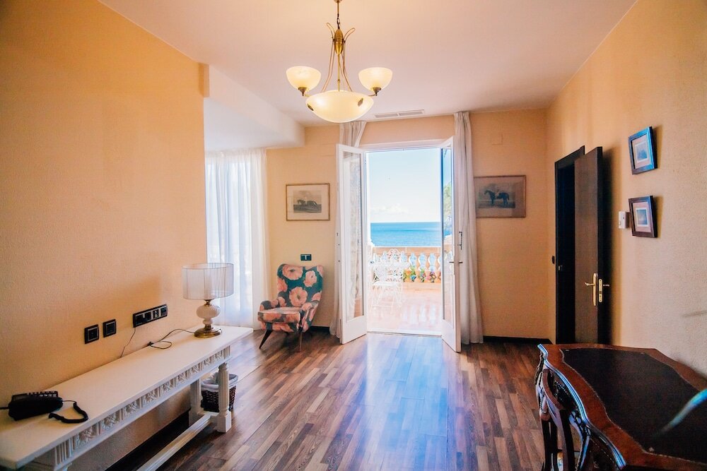 Фото Roger de Flor by Seleqtta