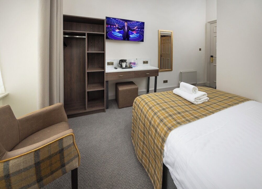 Фото Ballantrae Hotel