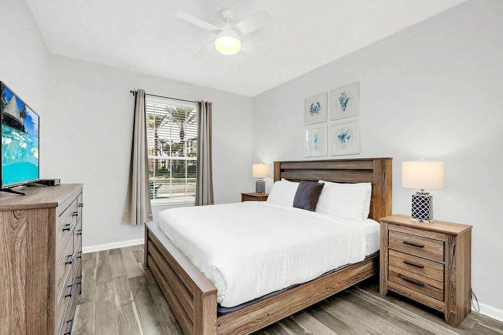 Фото 4862 Cayview Ave № 110