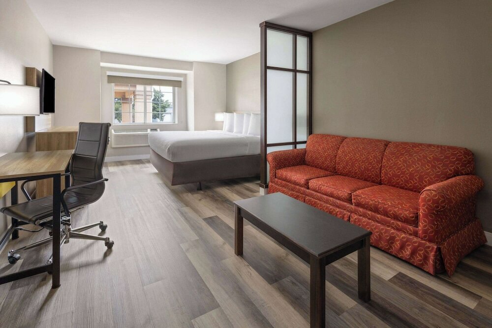 Фото Days Inn by Wyndham Jackson Downtown