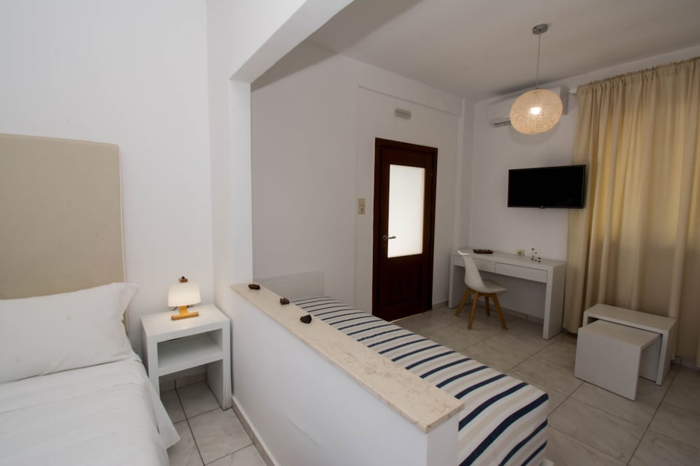 Фото Golden Grain Suites by Checkin