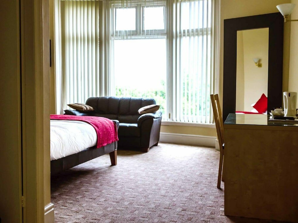 Фото Devonshire House Hotel