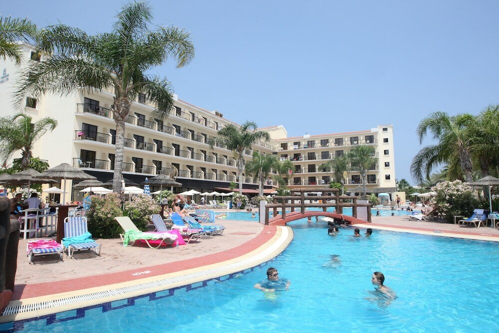 Фото Tsokkos Gardens Hotel