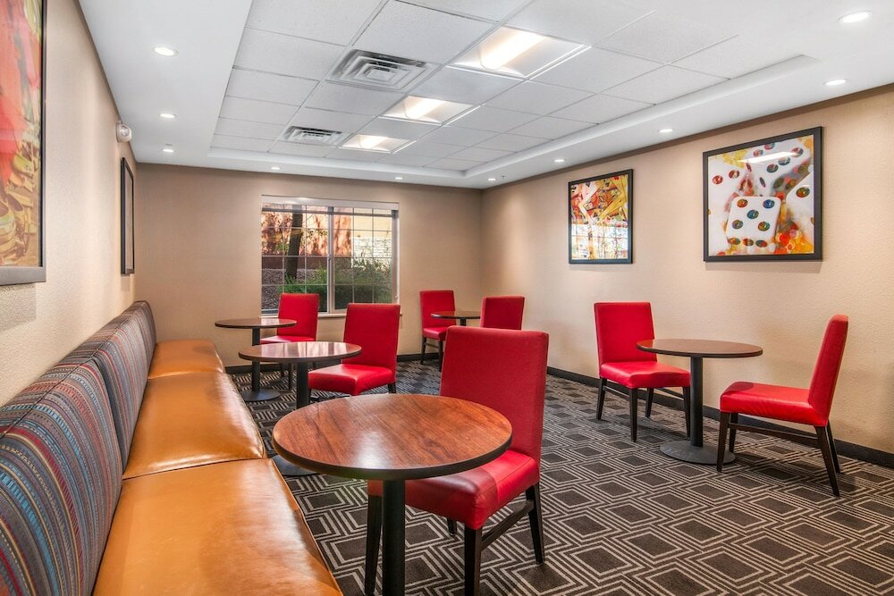 Фото TownePlace Suites by Marriott Las Vegas Henderson
