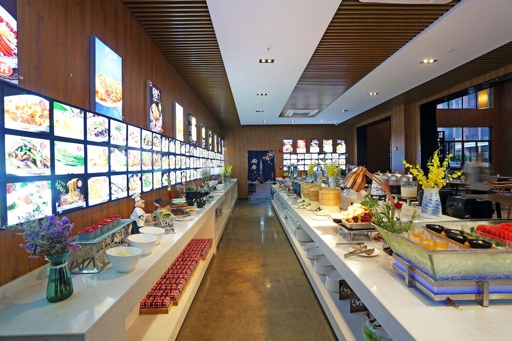 Фото Shanghai Linyin Holiday Hotel