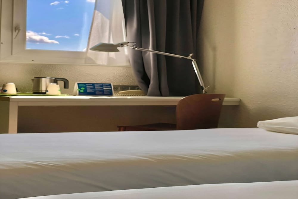 Фото Campanile Paris Est - Bobigny