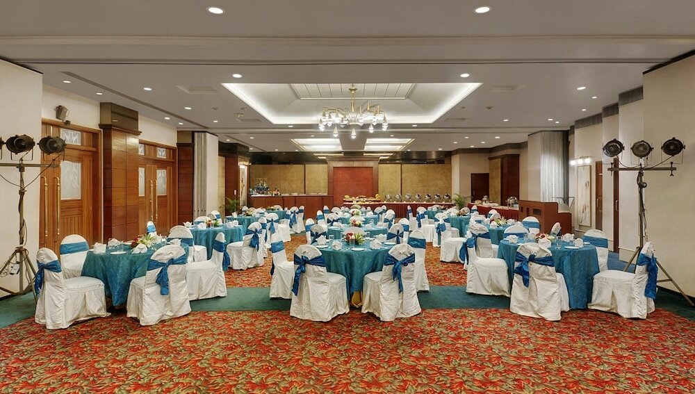 Фото Hotel Kohinoor Continental, Airport