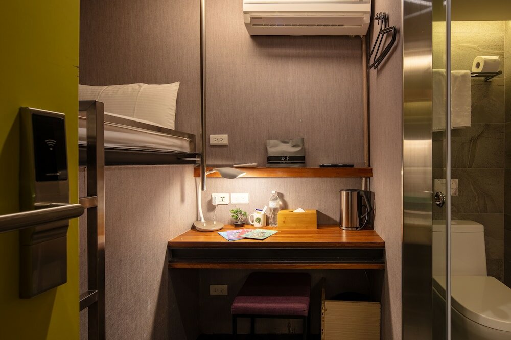 Фото Goodmore Hotel