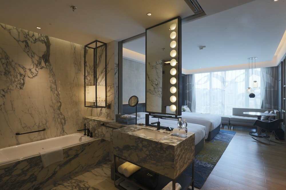 Фото Renaissance Hangzhou Northeast