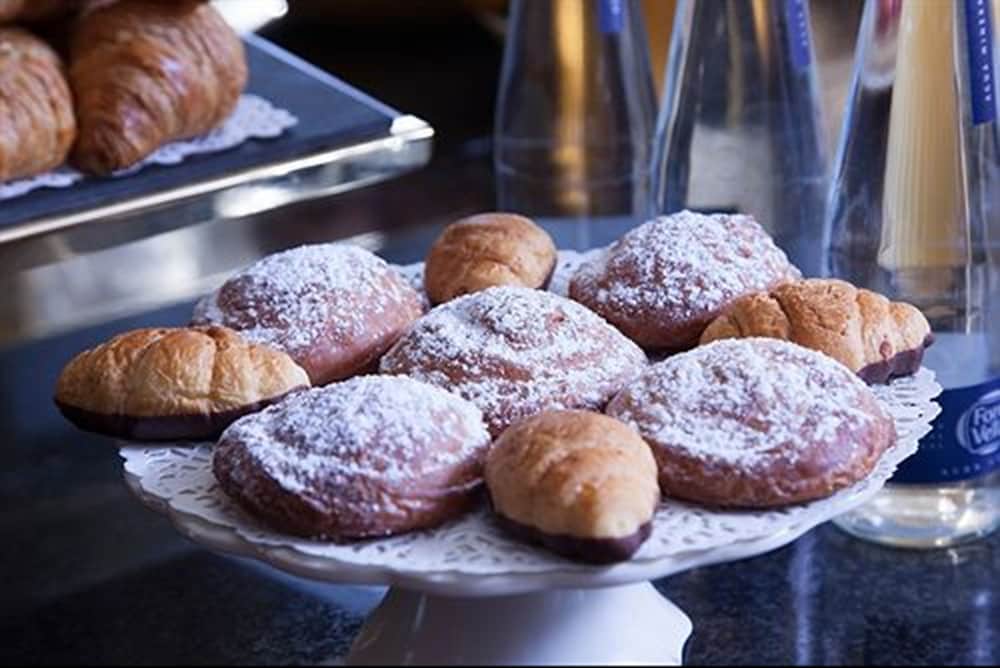 Фото Vilana Hotel