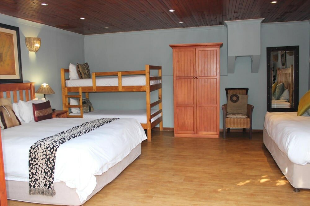 Фото French Lodge International