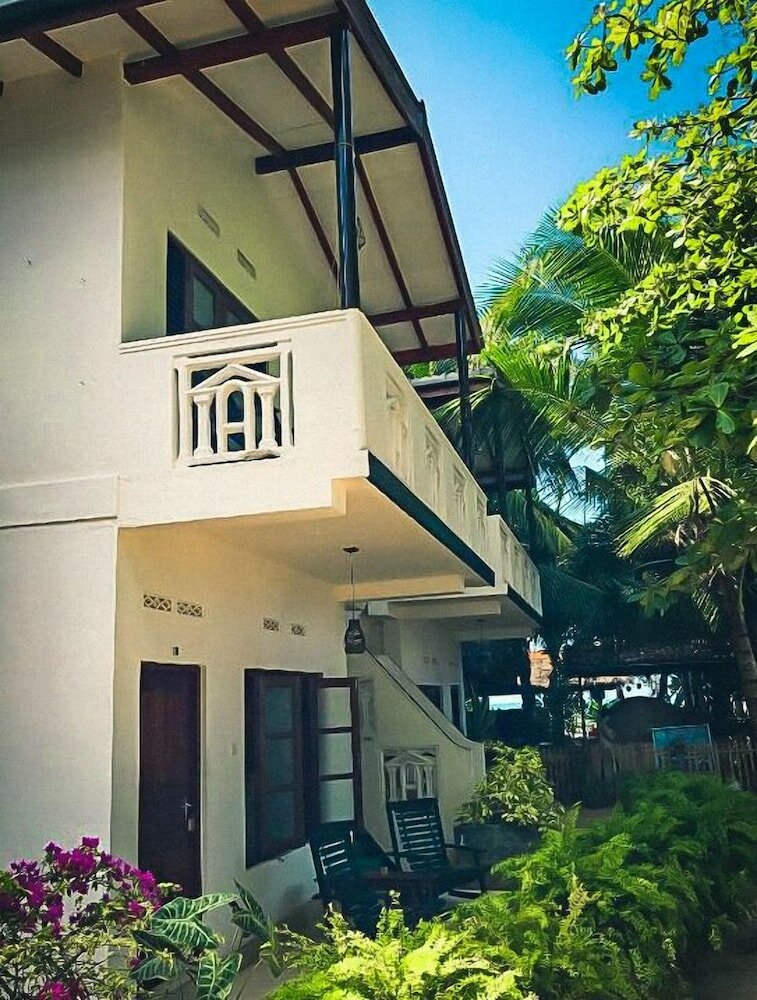 Фото Central Beach Inn