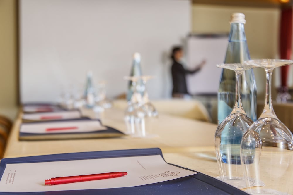 Фото Invite Hotel Löwen Freiburg