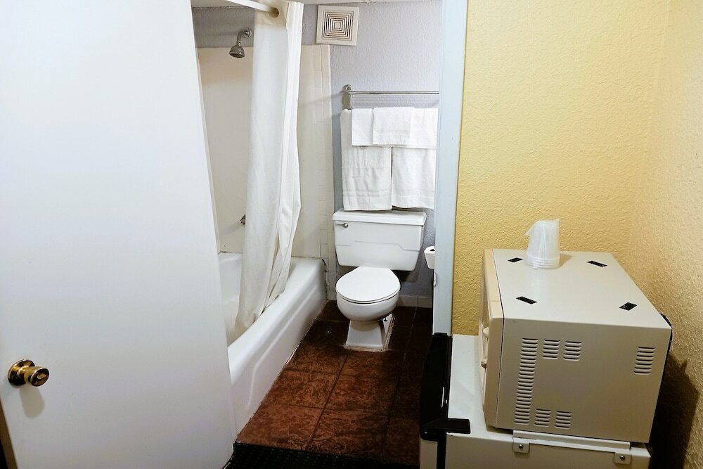 Фото USA Inn Junction City Near Fort Riley