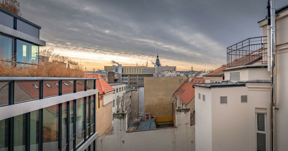 Фото City Nest Apartments by Adrez Living