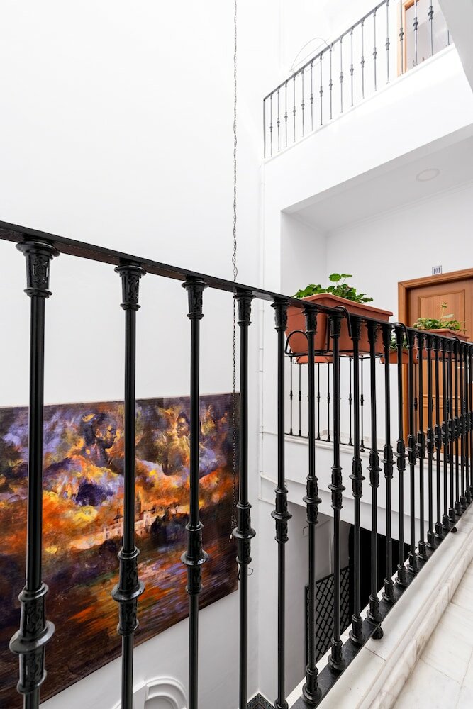 Фото Cool Sevilla Hotel