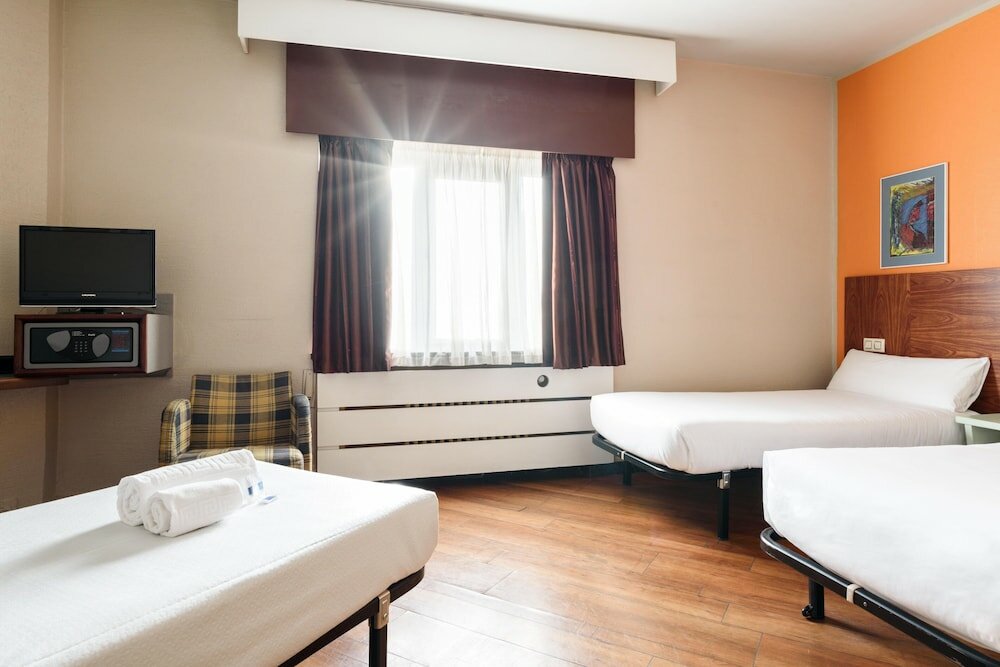 Фото Hotel Quindos