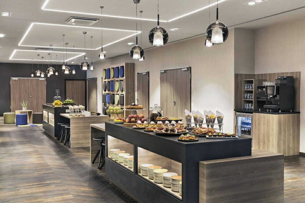 Фото Courtyard by Marriott Hamburg City