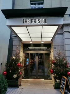 Гостиница NH Bern The Bristol