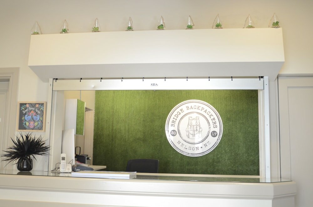 Фото Bridge Backpackers