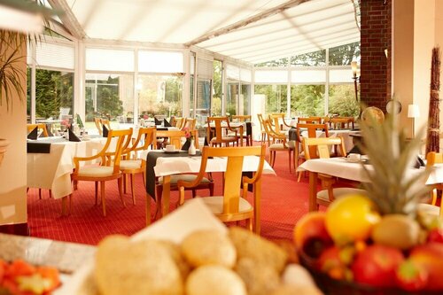 Внешний вид отеля Hotel Dänischer Hof Altenholz by Tulip Inn в Альтенхольце, фото 4