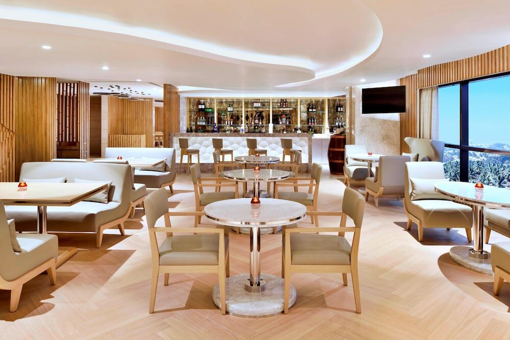 Фото Courtyard by Marriott Bengaluru Hebbal