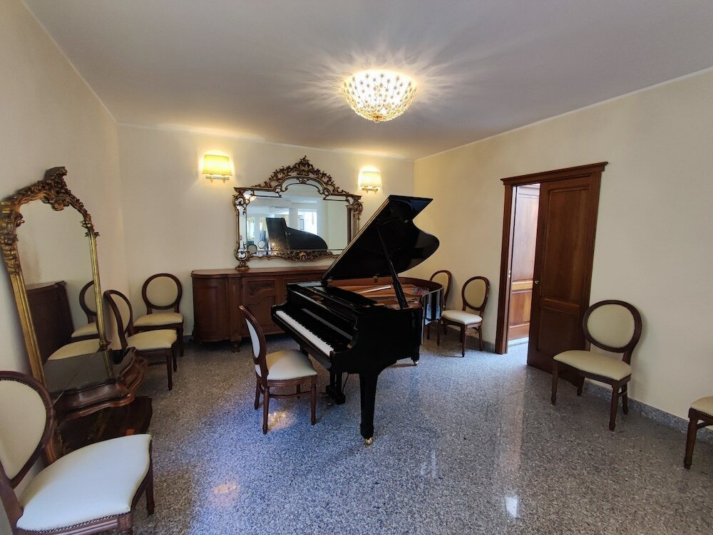 Фото Отель Hieracon