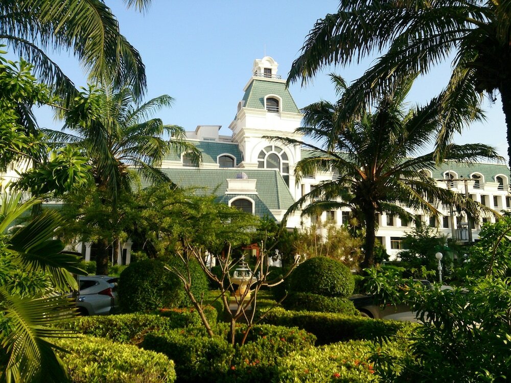 Фото Camelot Hotel Pattaya