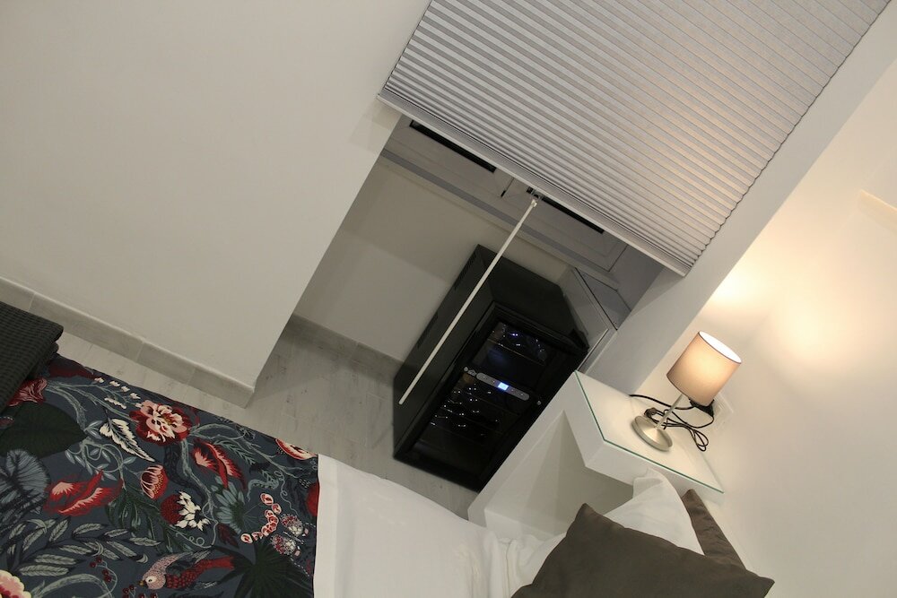 Фото Empire Suites