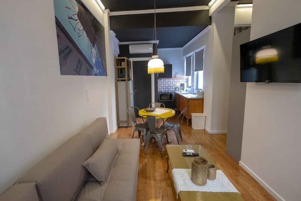 Фото Athenian Yard Suites