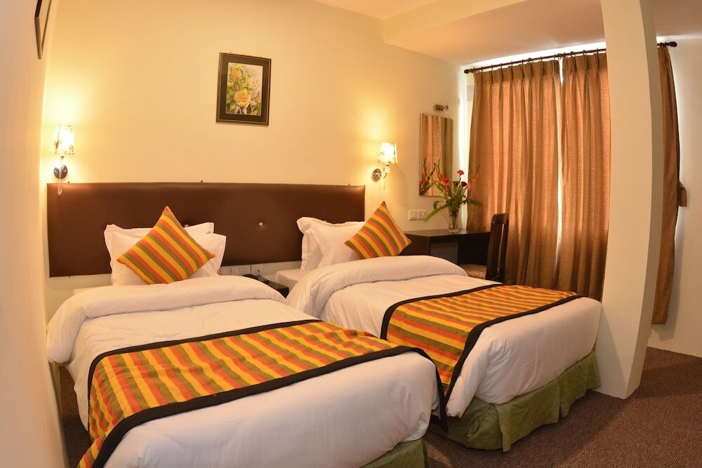 Фото Hotel Serenity