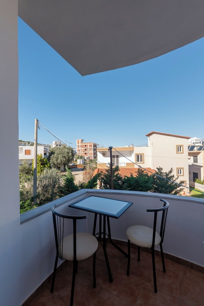 Фото Hotel Mariksel